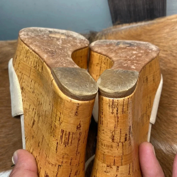 Women’s Christian Dior wedges size 38 check them out very nice thanks 🙏 - Picture 5 of 10